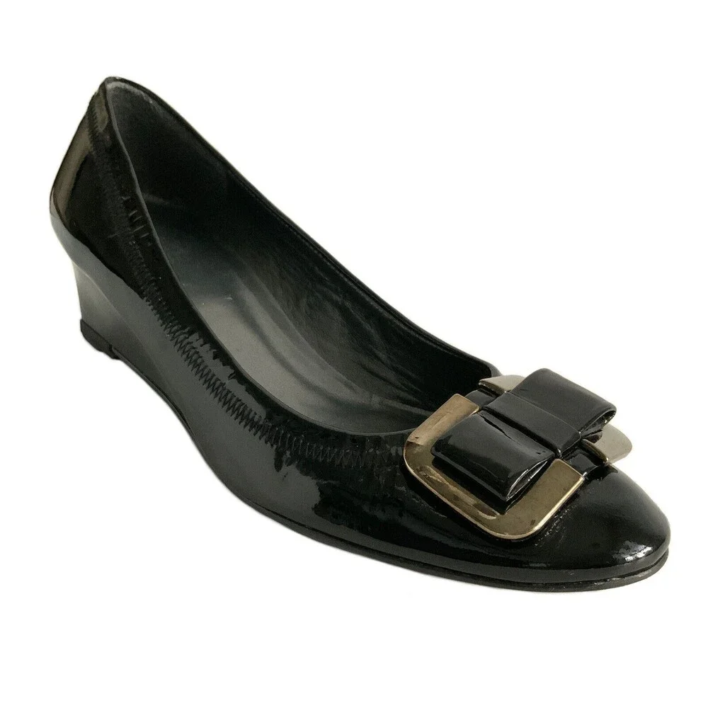 Stuart Weitzman Patent Leather Bow Front Wedge Black 7 - Picture 1 of 12